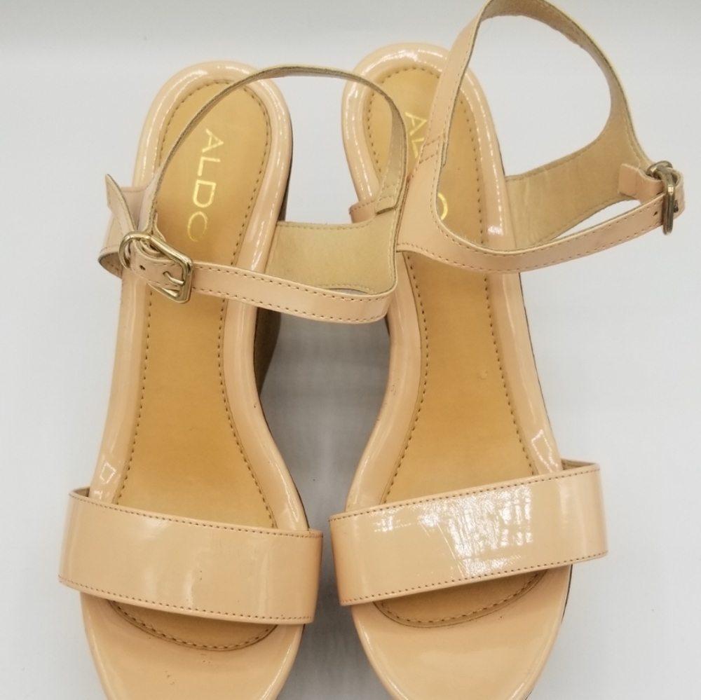 Wedge heels - Picture 2 of 3